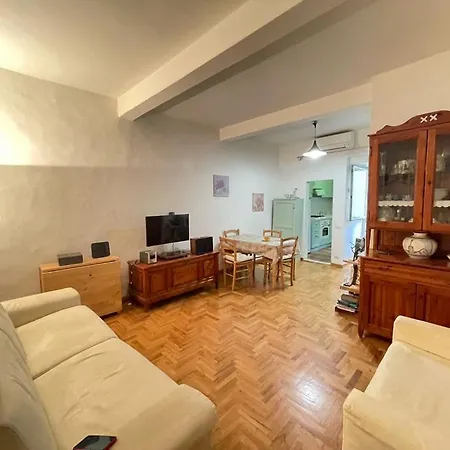 Apartment Alessia *